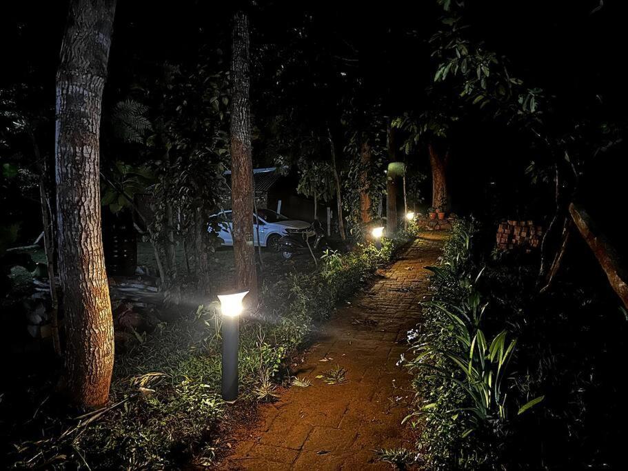 Serenity Farm Stay Hampapura Luaran gambar